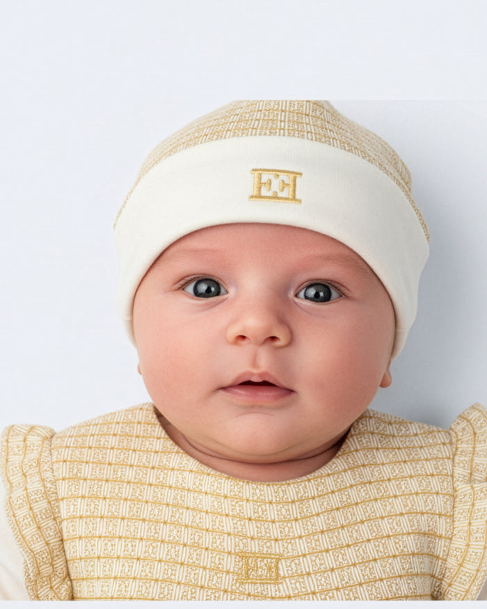 hat logo printed beanie - snow white-012