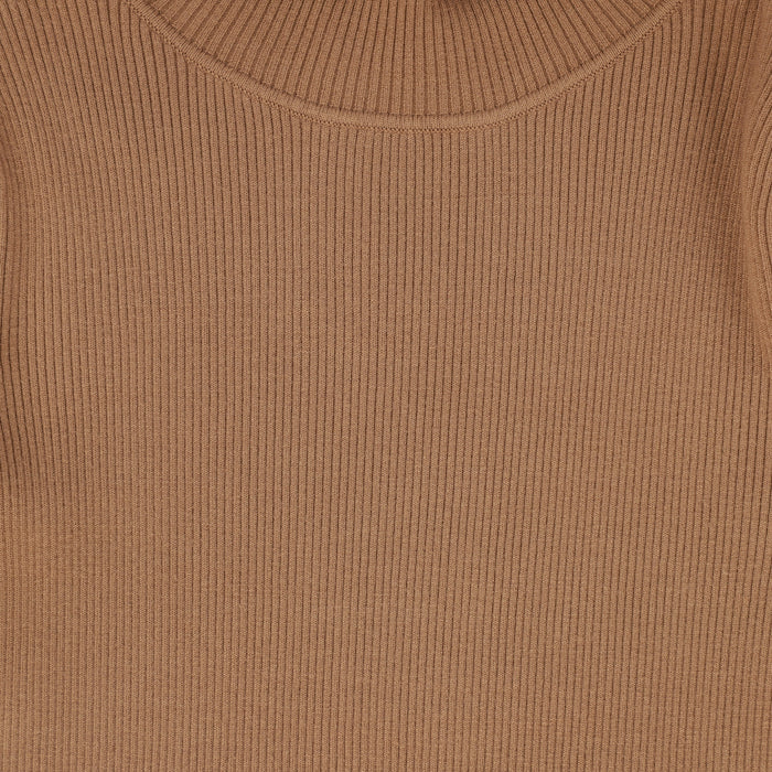 top l/s ribbed subtle logo turtleneck - camel